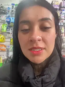 DeviNessa – webcam model profile photo Image 14