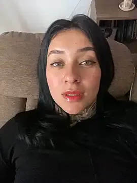 DeviNessa – webcam model profile photo Image 16