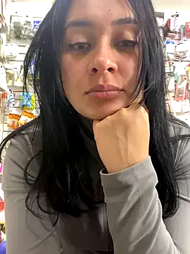 DeviNessa – webcam model profile photo Image 18