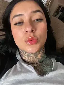 DeviNessa – webcam model profile photo Image 7