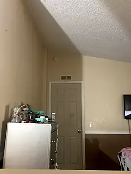 SafeinouterSpace – webcam model profile photo