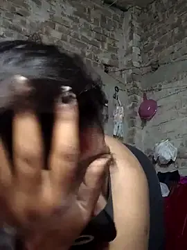 Queen_sofiyaa – webcam model profile photo Image 2