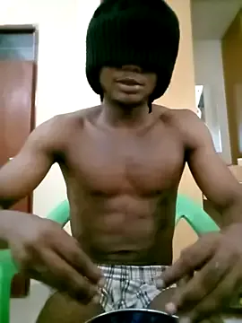 oxo_yuna_oxo – webcam model profile photo Image 18