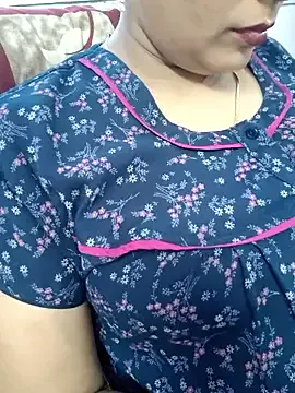 ZhiYue – webcam model profile photo Image 13