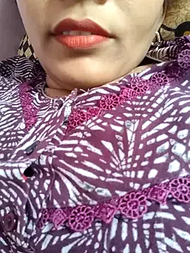 ZhiYue – webcam model profile photo Image 14