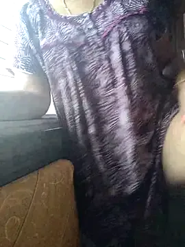 ZhiYue – webcam model profile photo Image 16