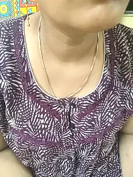 ZhiYue – webcam model profile photo Image 5