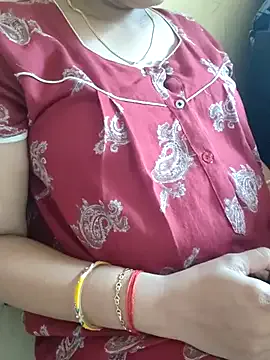 ZhiYue – webcam model profile photo Image 9