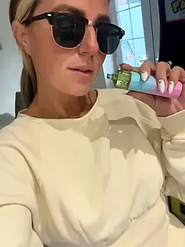 alexa7k7 – webcam model profile photo Image 9