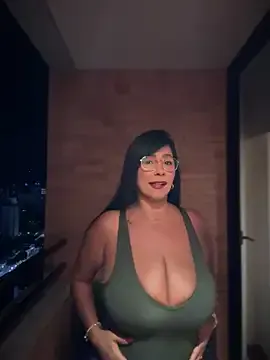 RollDolls – webcam model profile photo Image 18