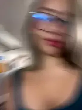 Queen_sofiyaa – webcam model profile photo Image 4