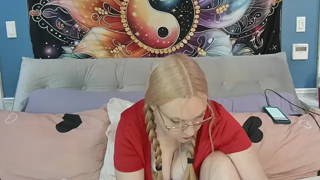 Awesomelusty – webcam model profile photo Image 2