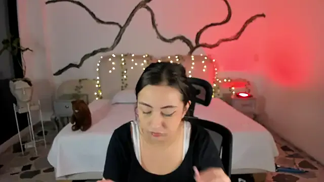 oxo_yuna_oxo – webcam model profile photo Image 8