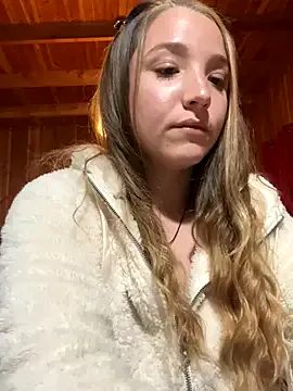 AlineFisher – webcam model profile photo Image 12