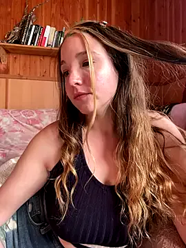 AlineFisher – webcam model profile photo Image 14