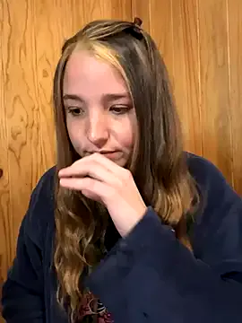 AlineFisher – webcam model profile photo Image 9