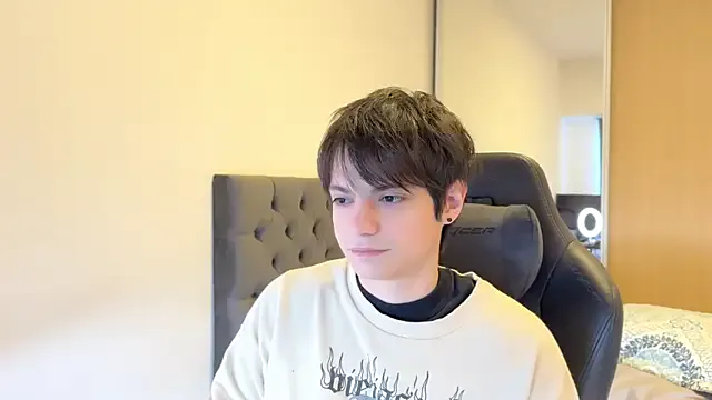 paroncho – webcam model profile photo Image 13