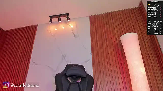 roouse – webcam model profile photo Image 2