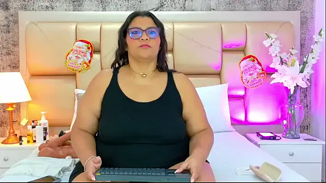 AlessiaBell – webcam model profile photo Image 9