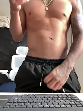 fuckadilf – webcam model profile photo Image 13