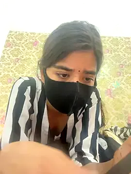 oxo_yuna_oxo – webcam model profile photo Image 10