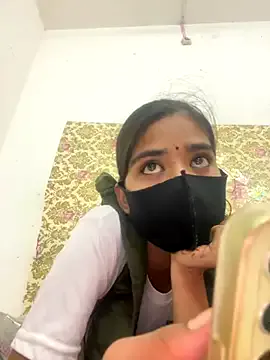 oxo_yuna_oxo – webcam model profile photo Image 8