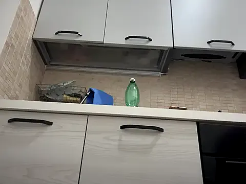 NANA_7 – webcam model profile photo Image 3