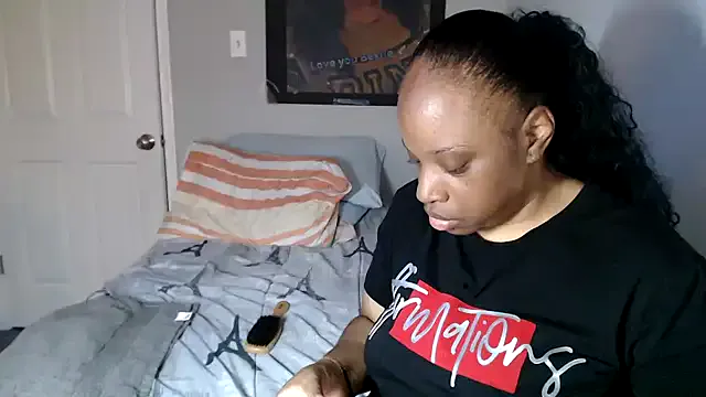 oxo_yuna_oxo – webcam model profile photo Image 9