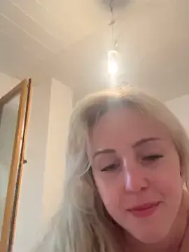 nathi_poyo – webcam model profile photo Image 4