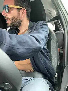 R-bonbon – webcam model profile photo Image 5