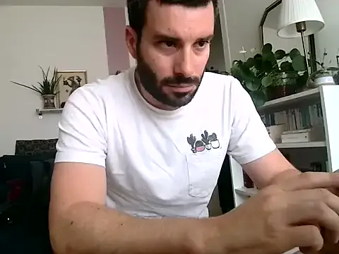 R-bonbon – webcam model profile photo Image 7