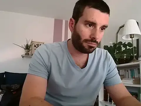 R-bonbon – webcam model profile photo Image 9