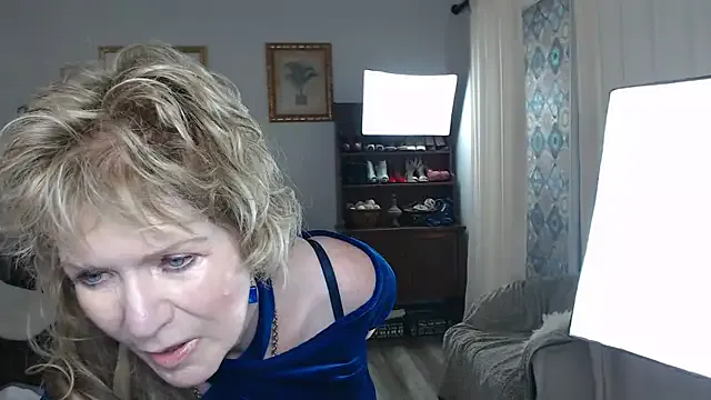 NANA_7 – webcam model profile photo Image 16