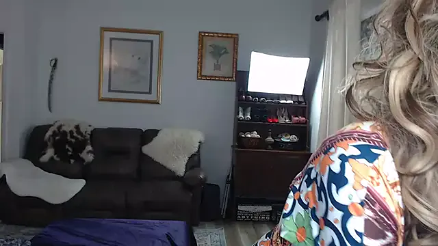 NANA_7 – webcam model profile photo Image 3