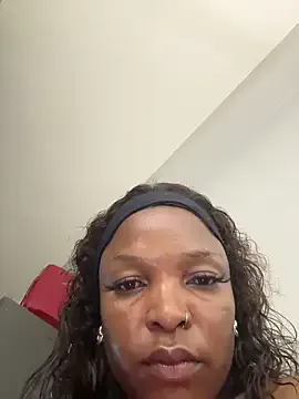 oxo_yuna_oxo – webcam model profile photo Image 16