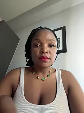 oxo_yuna_oxo – webcam model profile photo Image 19