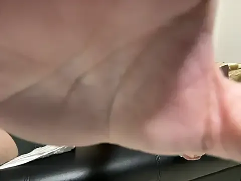 Nonchan_ – webcam model profile photo Image 14