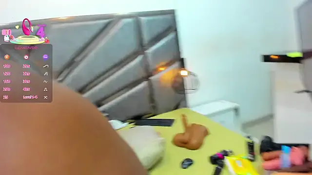 AliceSampaoli – webcam model profile photo Image 2