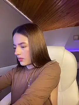 zui_lu – webcam model profile photo Image 19