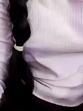 oxo_yuna_oxo – webcam model profile photo Image 4