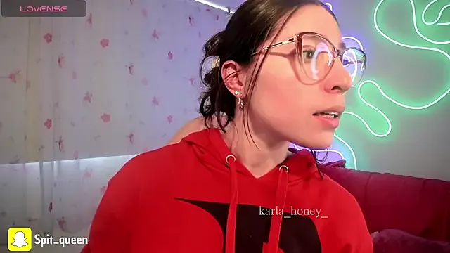 Awesomelusty – webcam model profile photo Image 3