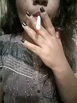 Yui-Ch – webcam model profile photo Image 7