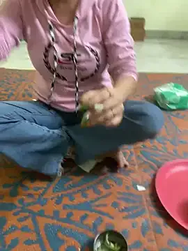 Hornyblond_Bella – webcam model profile photo Image 2