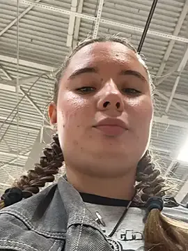 oxo_yuna_oxo – webcam model profile photo Image 10