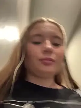 oxo_yuna_oxo – webcam model profile photo Image 12