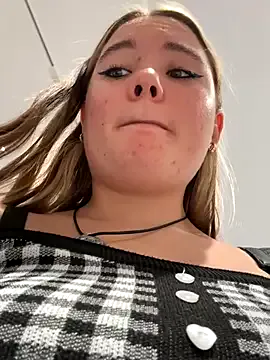 oxo_yuna_oxo – webcam model profile photo Image 6