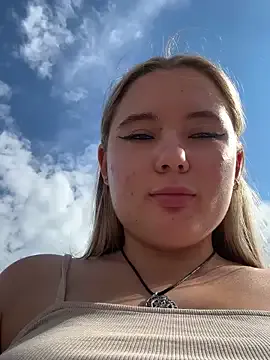 oxo_yuna_oxo – webcam model profile photo Image 7