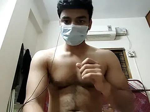 R-bonbon – webcam model profile photo Image 13