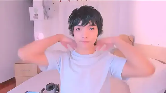 roouse – webcam model profile photo Image 11