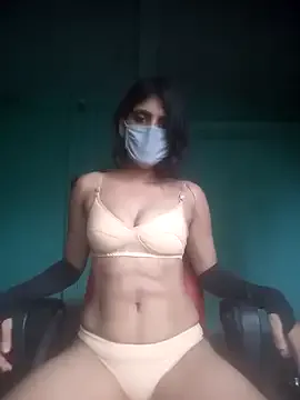 roouse – webcam model profile photo Image 4